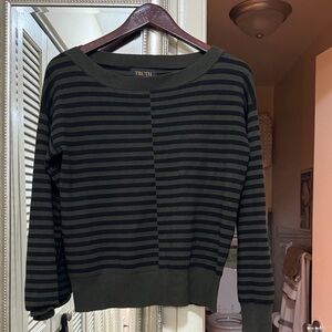 Truth Women's Black and Green Striped Sweater